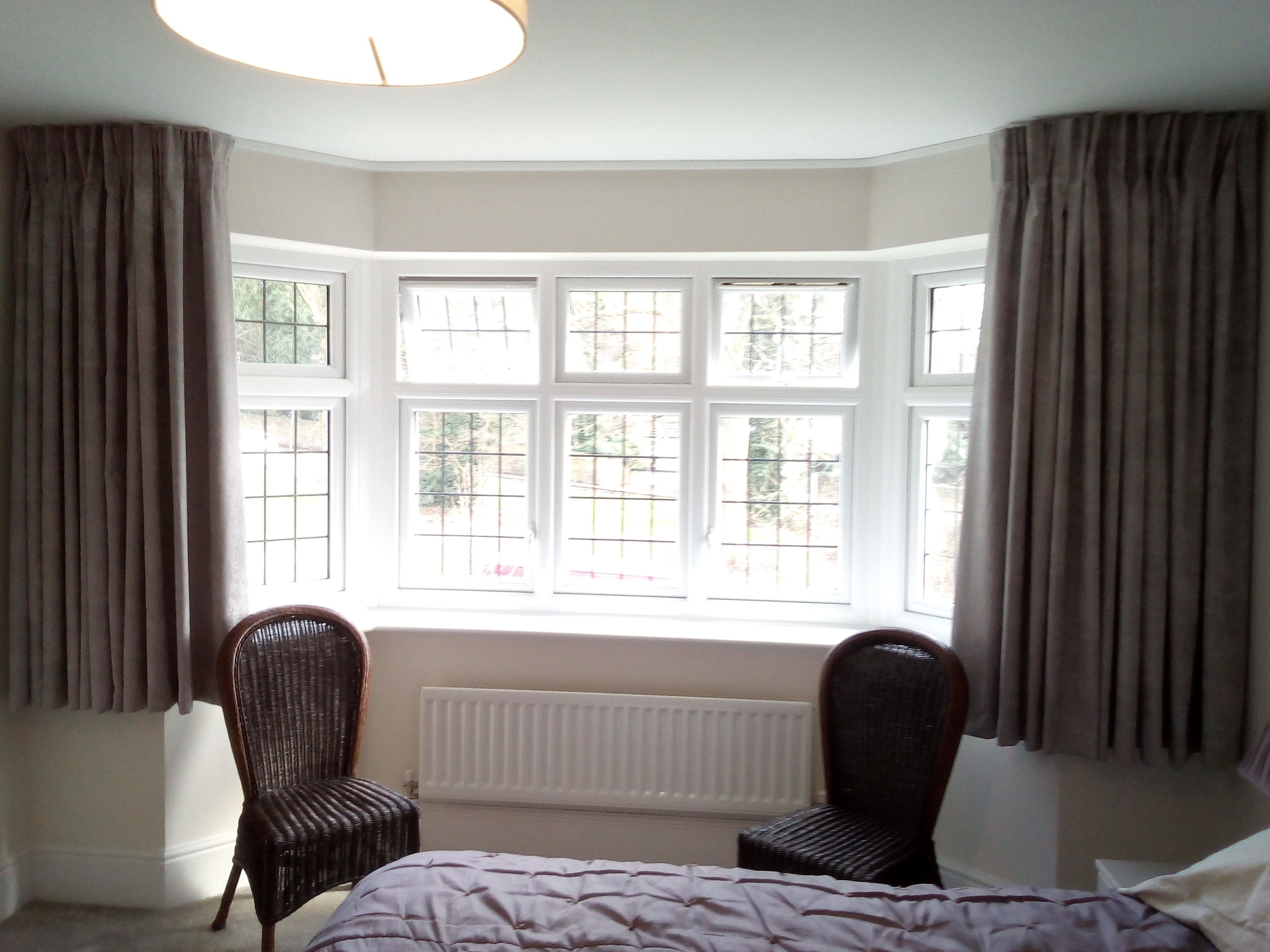 How to Fit a Curtain Pole in a Bay Window: A Guide for DIY Enthusiasts ...